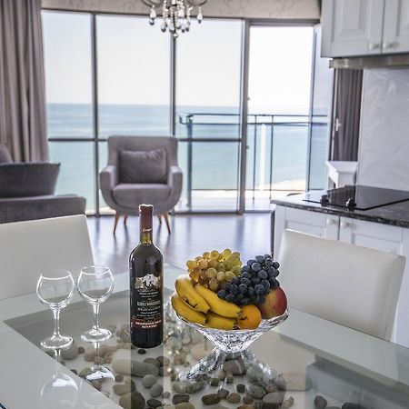 Tina'S Apartments With Panoramic Sea View 바투미 외부 사진